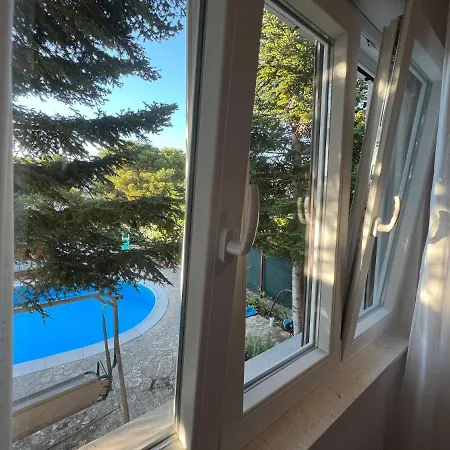 Cvita Πανσιόν 3*